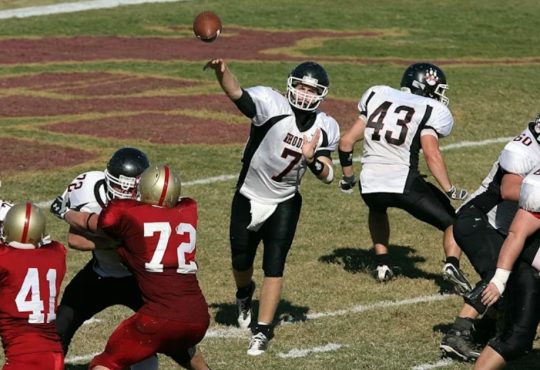 Leggere la Difesa nel Football: 9 Guida per Quarterback